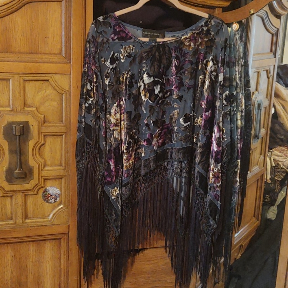 COLLEEN LOPEZ BURNOUT PONCHO